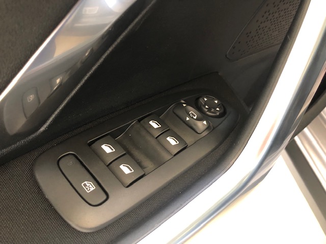 PEUGEOT 2008 BLUEHDI 100CV ALLURE