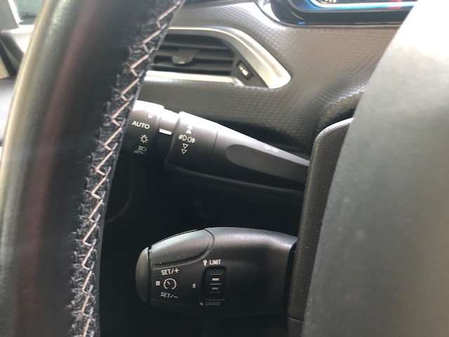 PEUGEOT 2008 BLUEHDI 100CV ALLURE