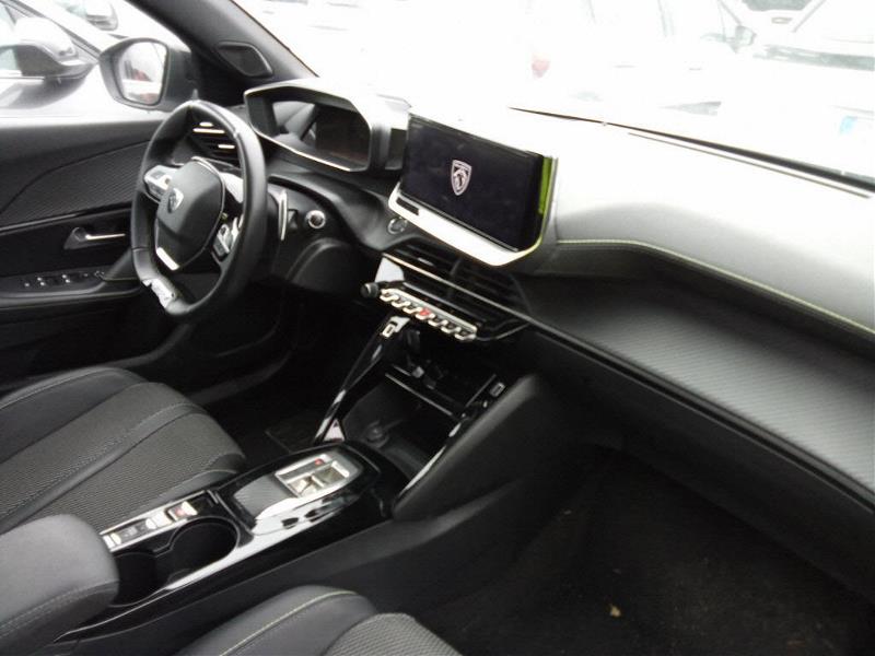 Peugeot 2008 GT Puretech 130 EAT8 S&S