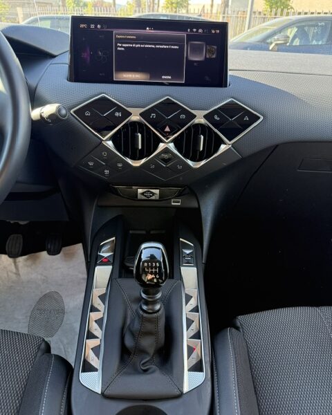 Ds Ds3 Puretech 100 Bastille Business